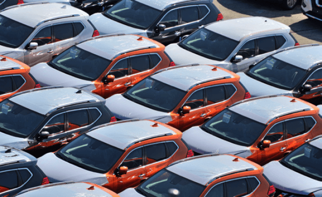 Colección de coches destacando a los operadores de flotas rápidas